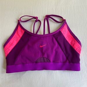 NIKE Pro Sports Bra